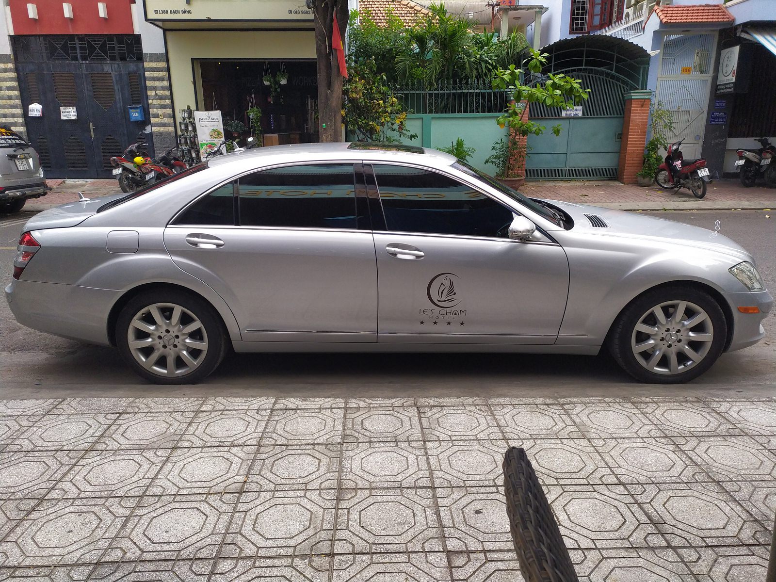 car-and-motorbike-rental-22